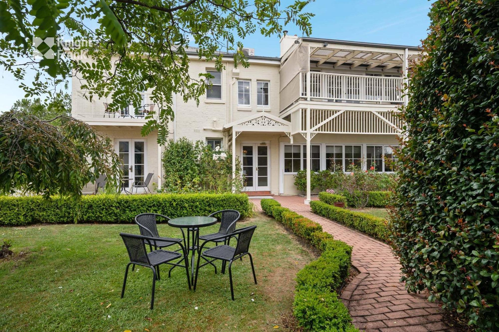 Clydesdale Manor Bed & Breakfast Хоубарт Екстериор снимка