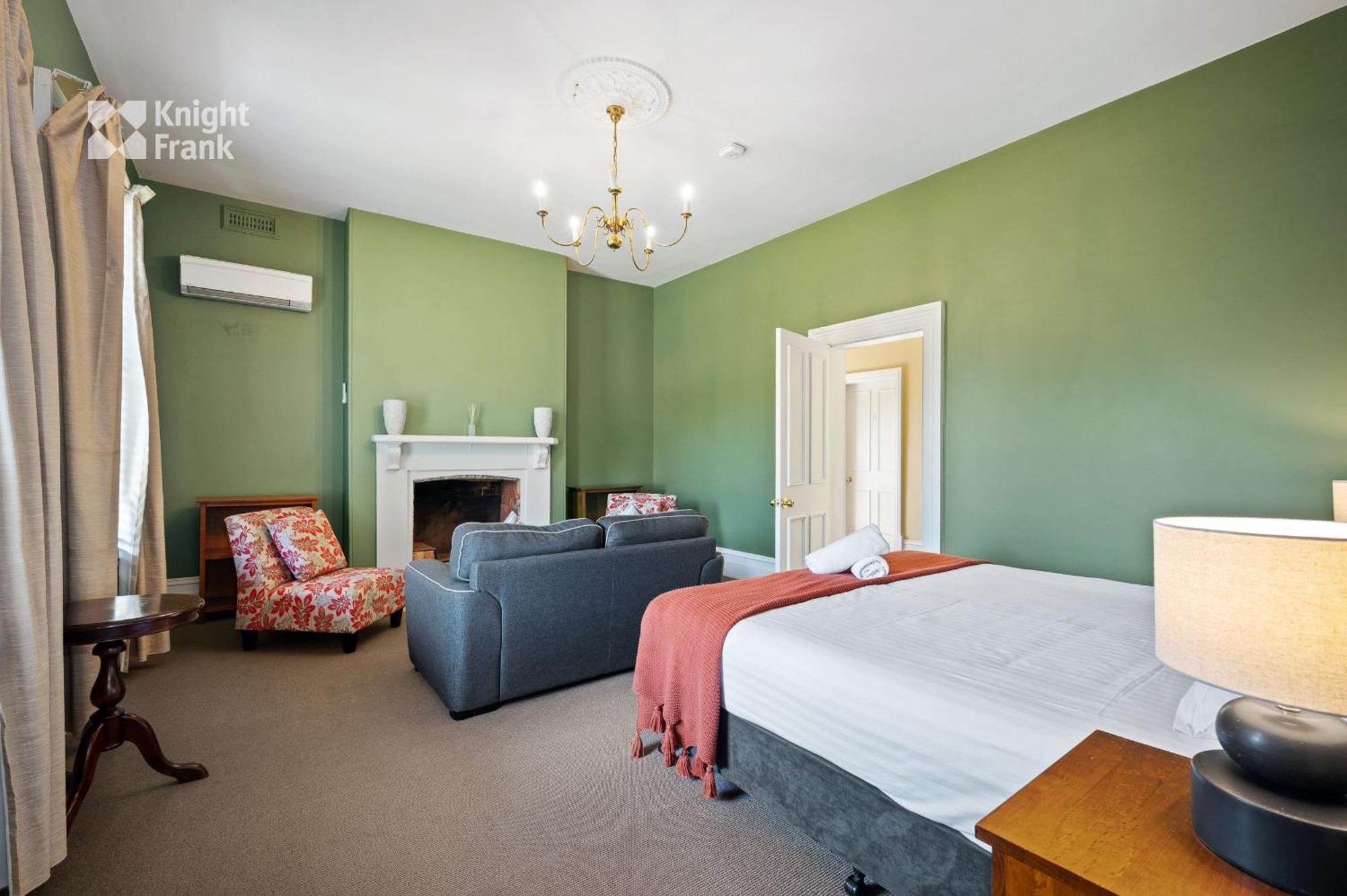 Clydesdale Manor Bed & Breakfast Хоубарт Стая снимка