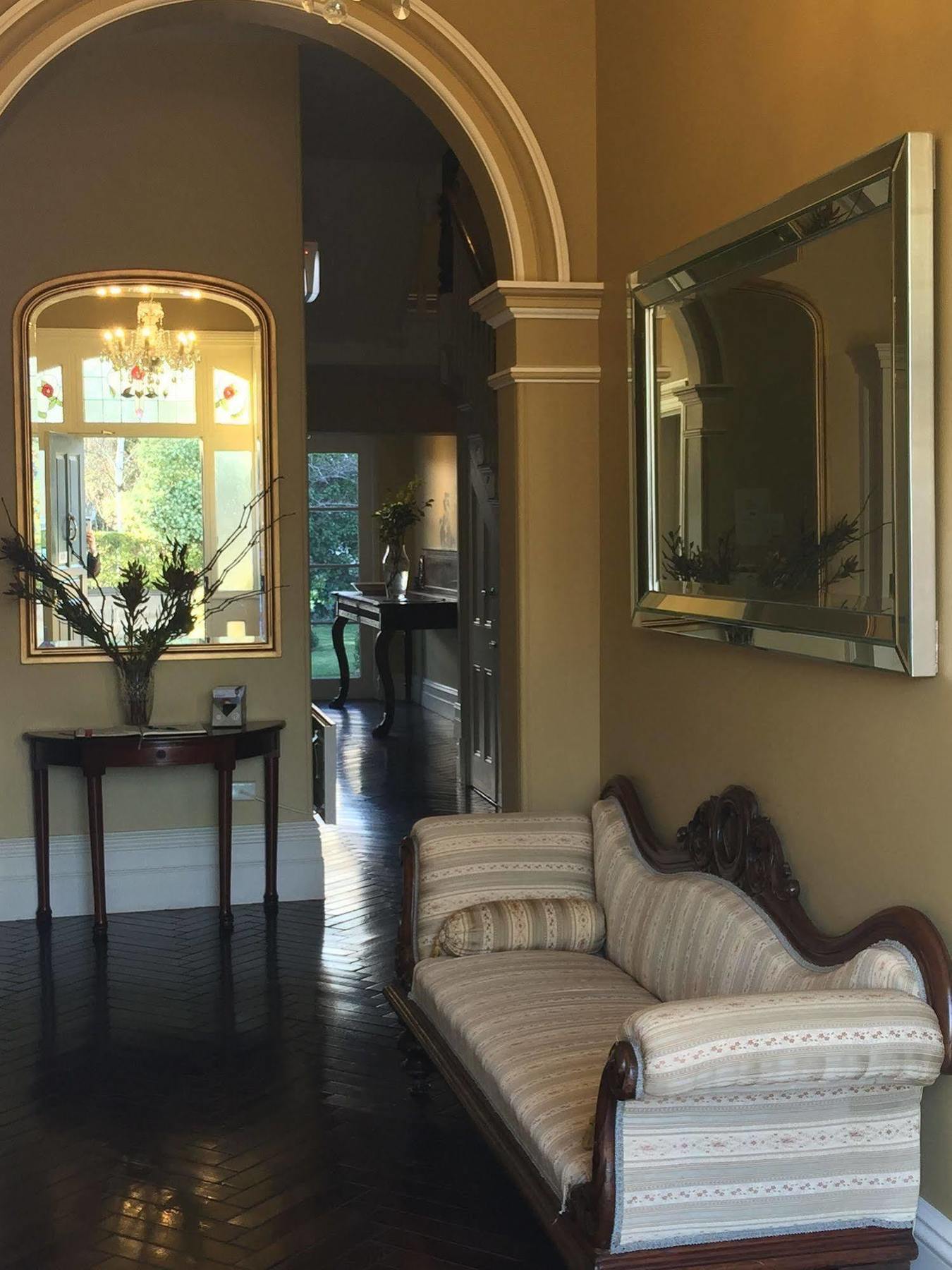 Clydesdale Manor Bed & Breakfast Хоубарт Екстериор снимка
